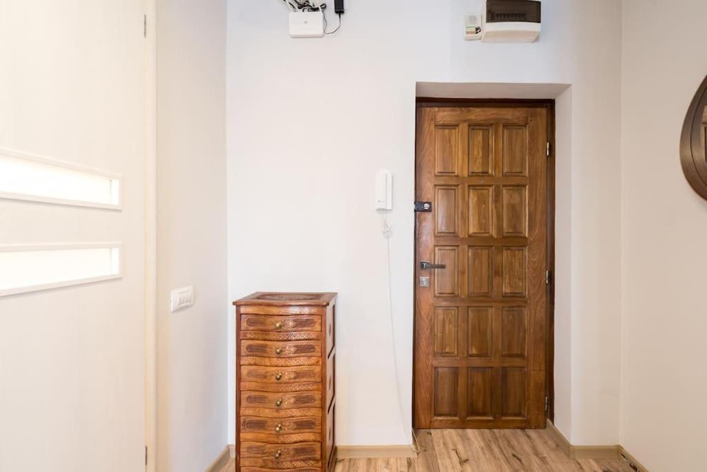 בוקרשט New Era Studio Near Old Town מראה חיצוני תמונה
